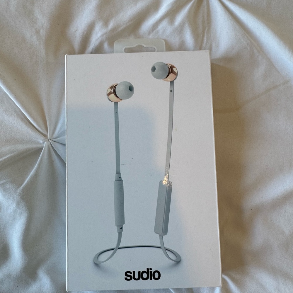 Sudio Vasa Blå Earphones - White and Gold